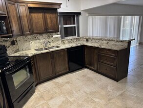 3 Greenway Village N in Royal Palm Beach, FL - Building Photo - Building Photo