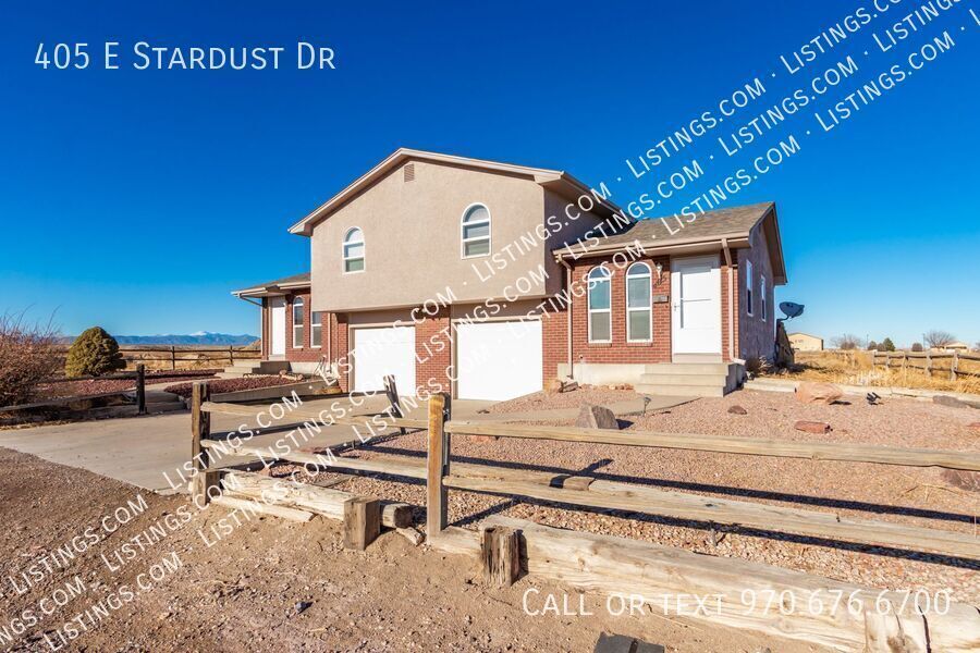 405 E Stardust Dr in Pueblo, CO - Building Photo