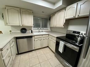 2243 E 10300 S, Unit Sandy DimpleDell Basement in Sandy, UT - Building Photo - Building Photo