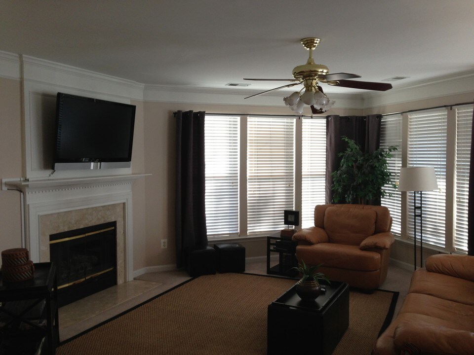 12779 Fair Crest Ct in Fairfax, VA - Building Photo