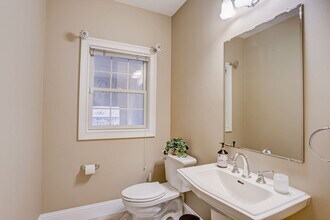 45 Silver Fox Rd in Franklin, MA - Building Photo - Building Photo