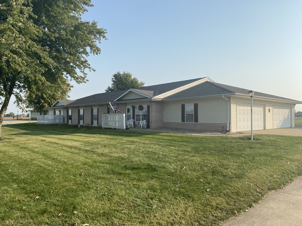 3 Industrial Park Rd in Monmouth, IL - Building Photo