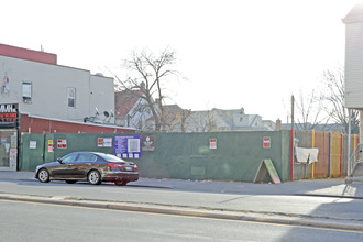 172-18 Jamaica Ave in Jamaica, NY - Building Photo - Building Photo