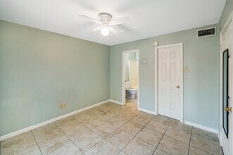 2005 S 8th St in Waco, TX - Building Photo - Building Photo