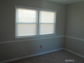 369 Green Meadows Dr in Newport News, VA - Building Photo - Building Photo