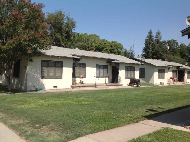 422 W Race Ave in Visalia, CA - Building Photo - Building Photo