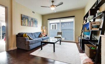 2999 Lawrence St in Denver, CO - Building Photo - Building Photo