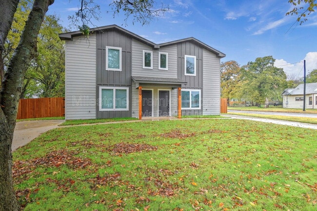 property at 603 W Johnson St