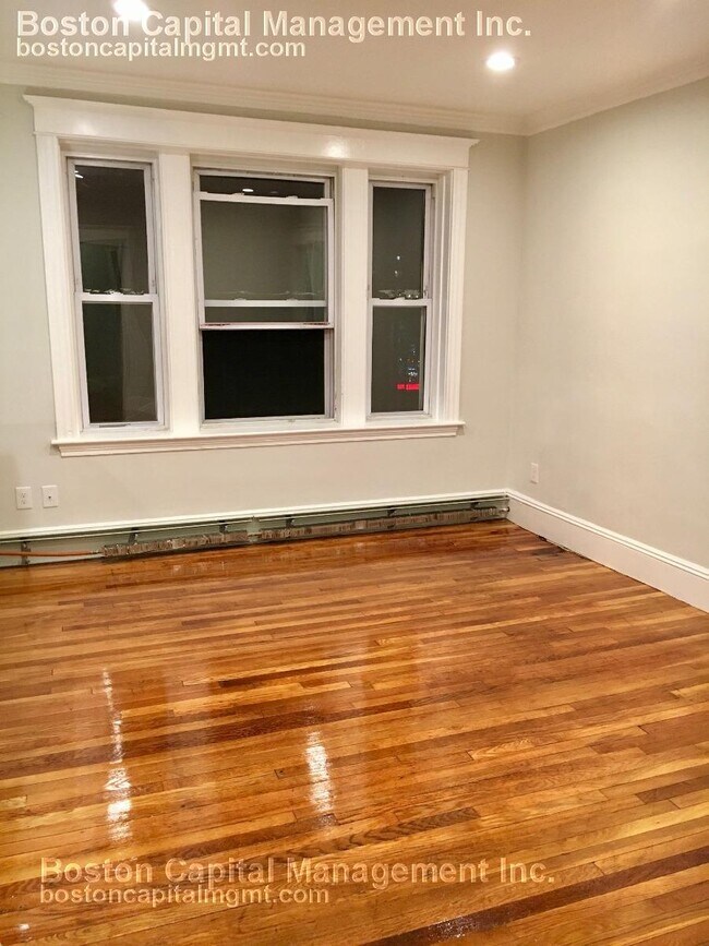 11 Quint Ave in Boston, MA - Building Photo - Building Photo