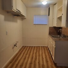 2315 W Compton Blvd in Compton, CA - Building Photo - Building Photo