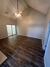 906 Teakwood Ln in Desoto, TX - Building Photo - Building Photo