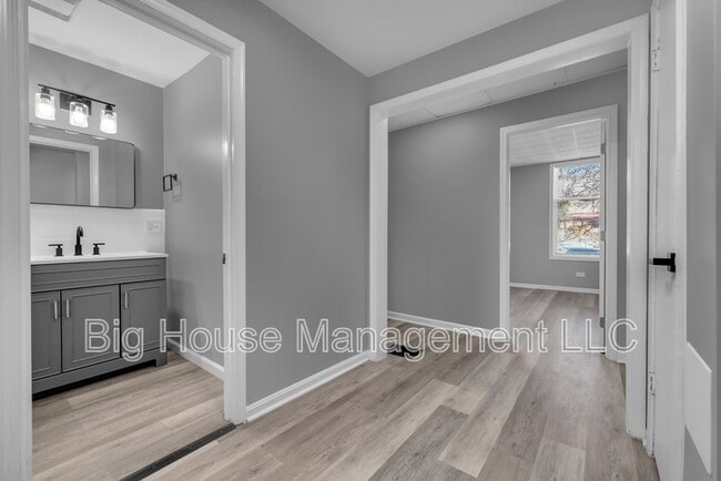 1725 Hollins St in Baltimore, MD - Foto de edificio - Building Photo