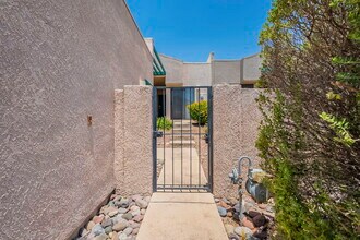 4950 N Valle Rd in Tucson, AZ - Building Photo - Building Photo