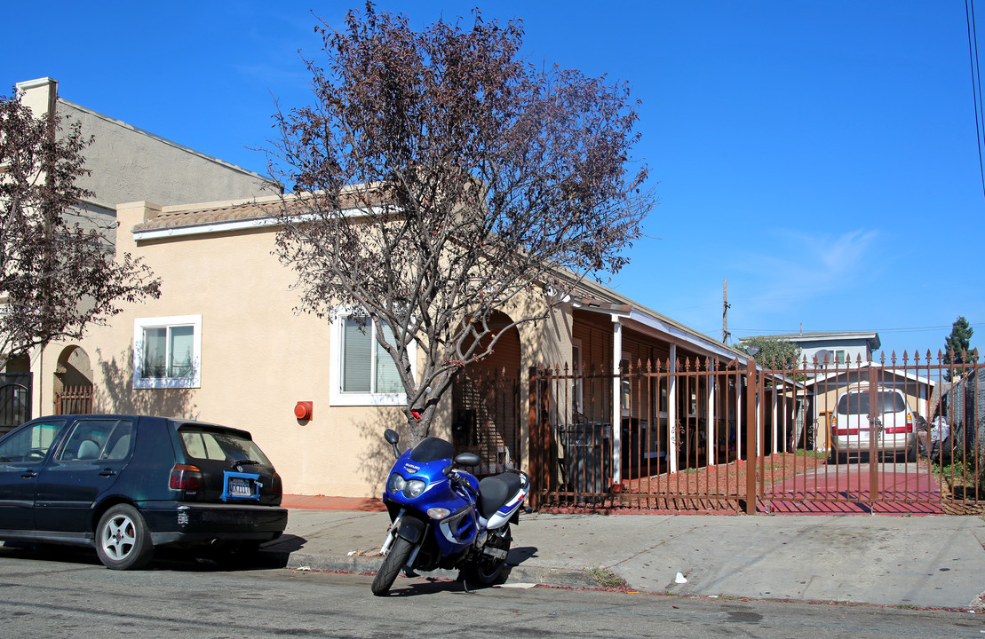 1347 89th Ave in Oakland, CA - Building Photo