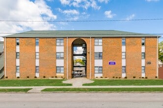100 Chittenden Ave in Columbus, OH - Building Photo - Building Photo