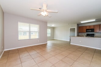 31 NE 9th Pl in Cape Coral, FL - Building Photo - Building Photo