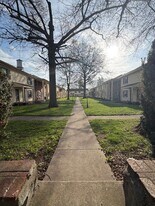 1435 N Forbes Rd in Lexington, KY - Building Photo