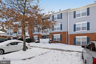 521 Constellation Square SE in Leesburg, VA - Building Photo - Building Photo
