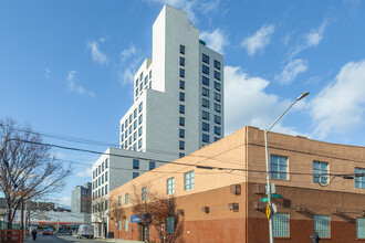 The Jacqueline in Bronx, NY - Foto de edificio - Building Photo