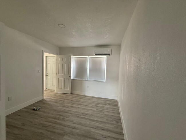 17W 16th Street City of Riviera BCH-Unit -157 W 16th St Unit 2 in Riviera Beach, FL - Building Photo - Building Photo