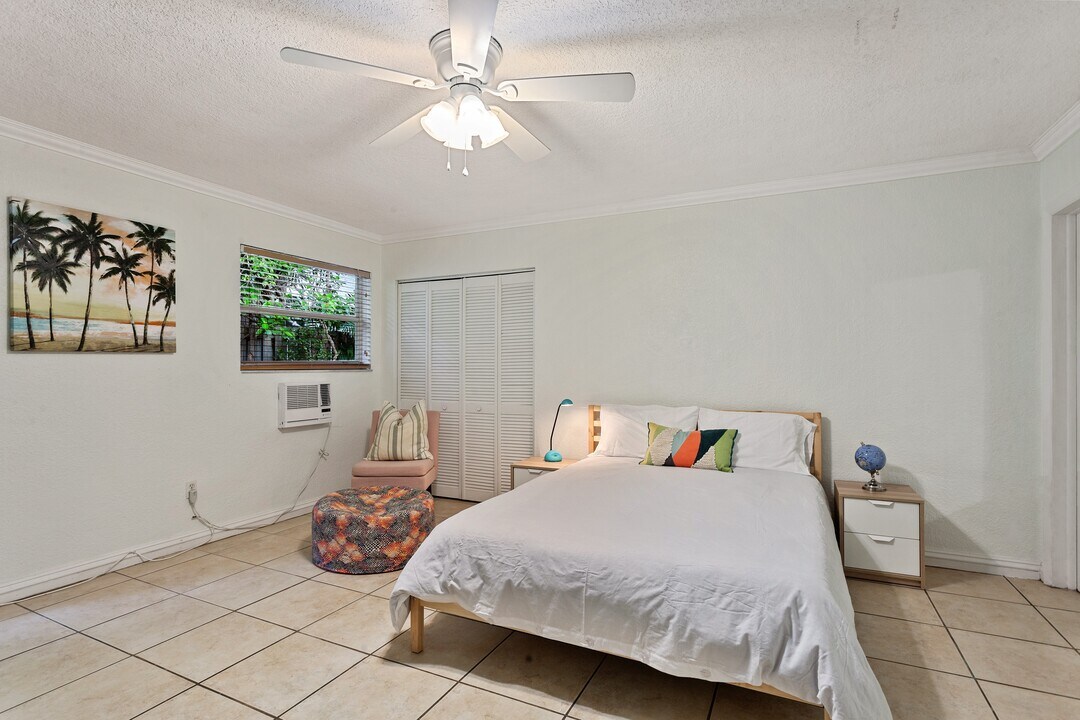 3059 Day Ave in Miami, FL - Building Photo