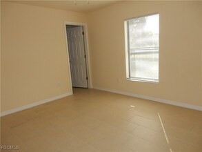 530 SE 6th St in Cape Coral, FL - Building Photo - Building Photo