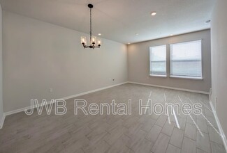 841 Prudential Dr in Jacksonville, FL - Building Photo - Building Photo
