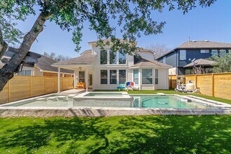 10313 Big Thicket Dr in Austin, TX - Building Photo - Building Photo