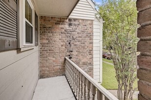 13194 Trail Hollow Dr in Houston, TX - Building Photo