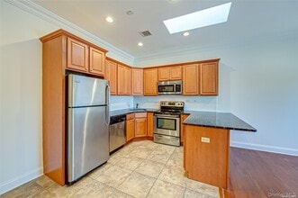 328A Main St in Huntington, NY - Building Photo - Building Photo