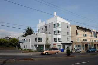 Alberta Simmons Plaza in Portland, OR - Building Photo - Building Photo