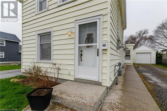 66 S John St in Belleville, ON - Building Photo - Building Photo