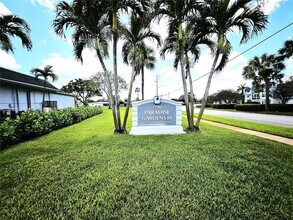 1040 NW 73rd Terrace in Margate, FL - Building Photo - Building Photo