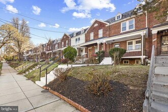 5105 New Hampshire Ave NW in Washington, DC - Building Photo - Building Photo