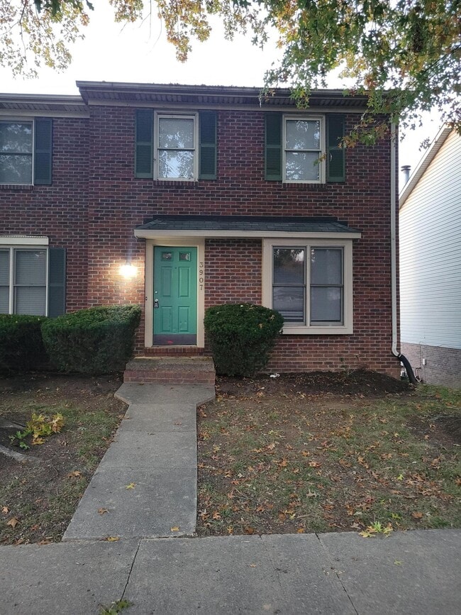 property at 3907 Kenesaw Dr