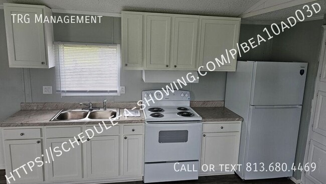 property at 202 Albacore Ln
