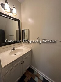 213 Cedarwood Ln photo'