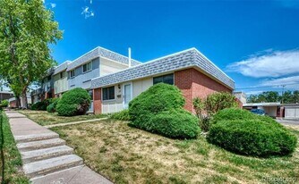 1039 Milky Way in Thornton, CO - Building Photo