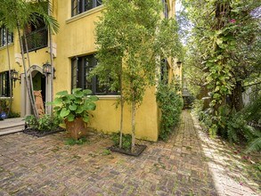 632 15th St in Miami Beach, FL - Building Photo - Building Photo