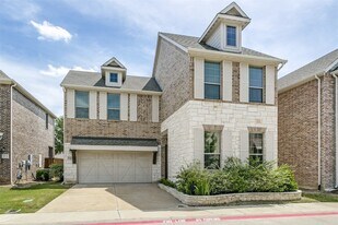 242 Woodson St in Irving, TX - Building Photo