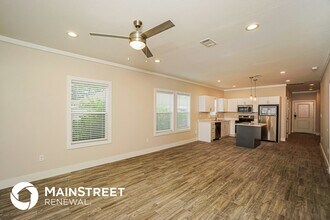422 Azucena St in San Antonio, TX - Foto de edificio - Building Photo