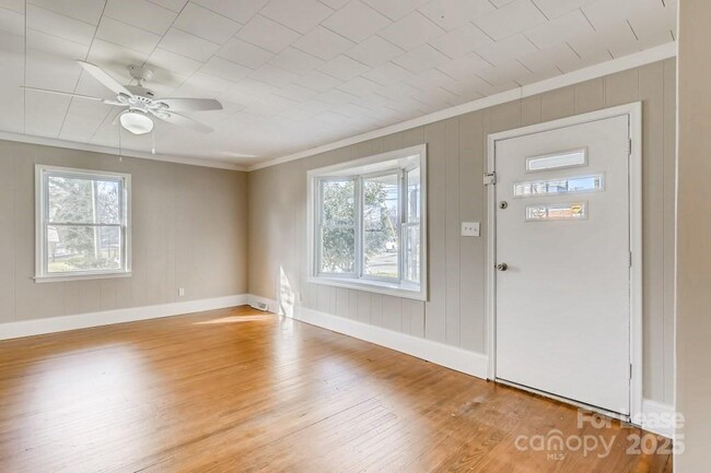 503 N Church St in Mooresville, NC - Building Photo - Building Photo