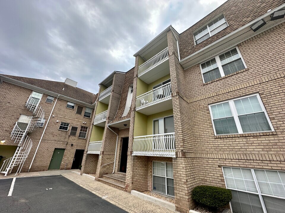 272 Walnut St, Unit 9 in Newark, NJ - Building Photo