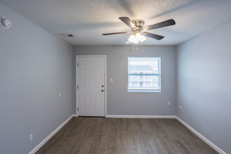 Legacy Commons in Owensboro, KY - Building Photo - Interior Photo