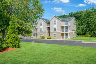 Crown Point at Sunset Drive - Salisbury in Salisbury, NC - Building Photo - Building Photo