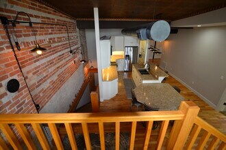 246 E Main St in Midland, MI - Building Photo - Building Photo