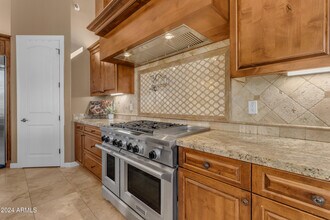 8724 E Regina Cir in Mesa, AZ - Building Photo - Building Photo