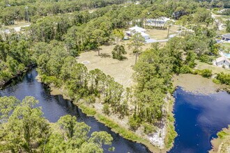 3202 SW Holly Ln in Palm City, FL - Building Photo - Building Photo
