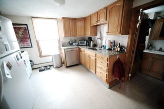 22 8th St, Unit 2 in Cambridge, MA - Building Photo - Building Photo