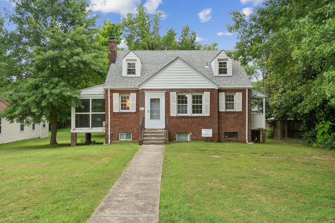 4811 Calvert Rd in College Park, MD - Building Photo